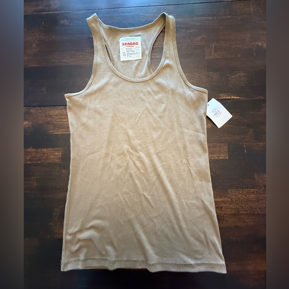 Zenana Outfitters Ribbed Knit Top in Green NWT